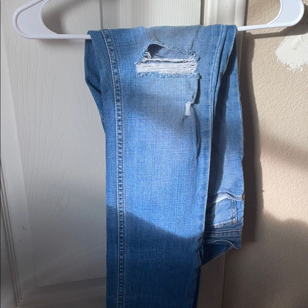 Blue Levis Ripped Jeans 👖